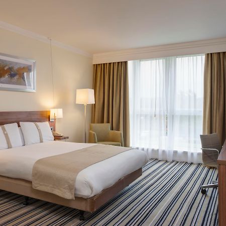 Holiday Inn Ashford Central By Ihg Exterior photo