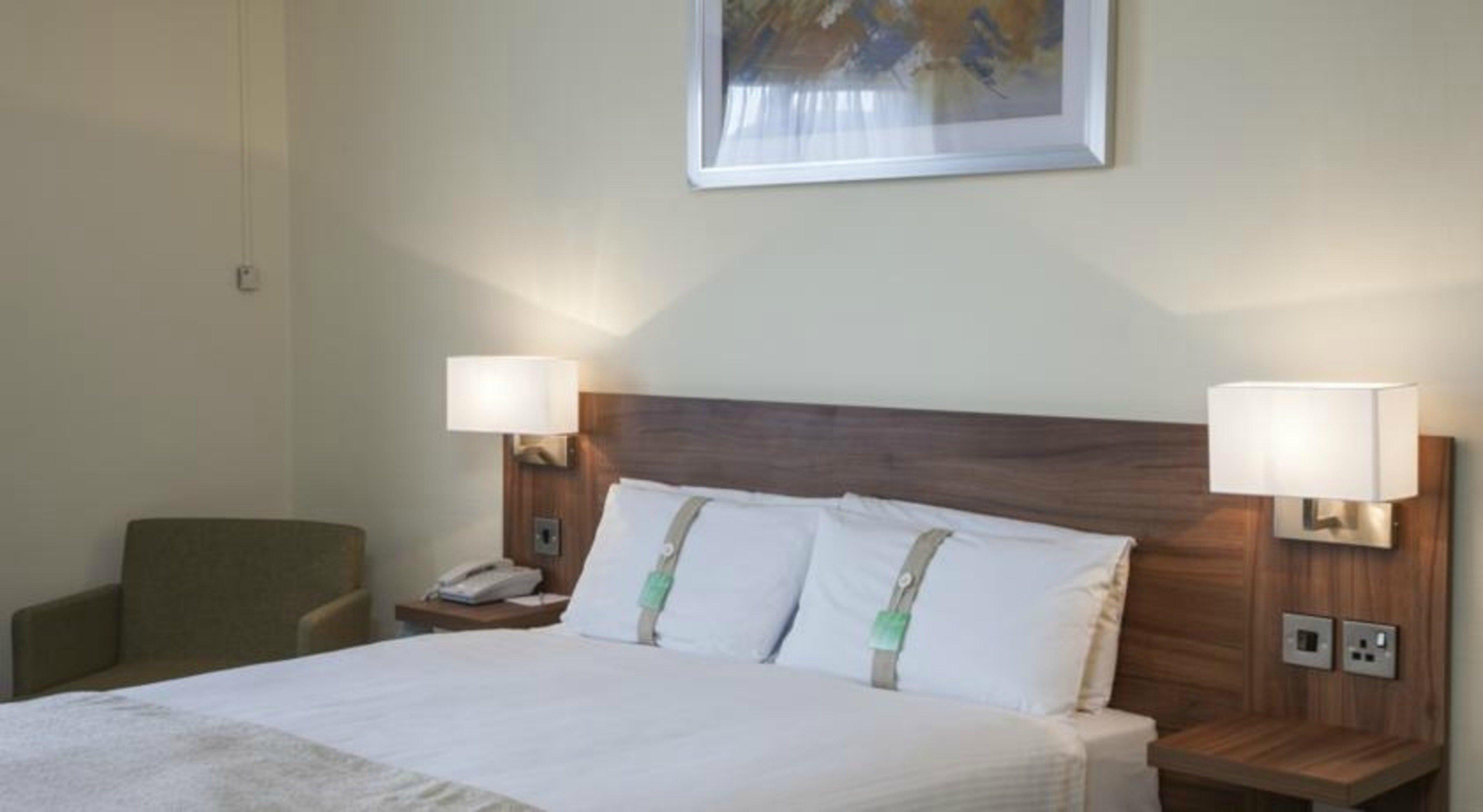 Holiday Inn Ashford Central By Ihg Exterior photo