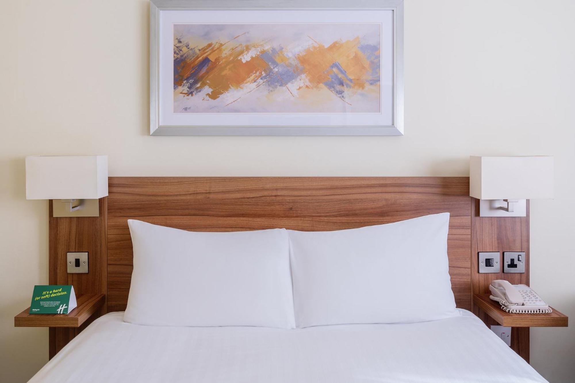 Holiday Inn Ashford Central By Ihg Exterior photo