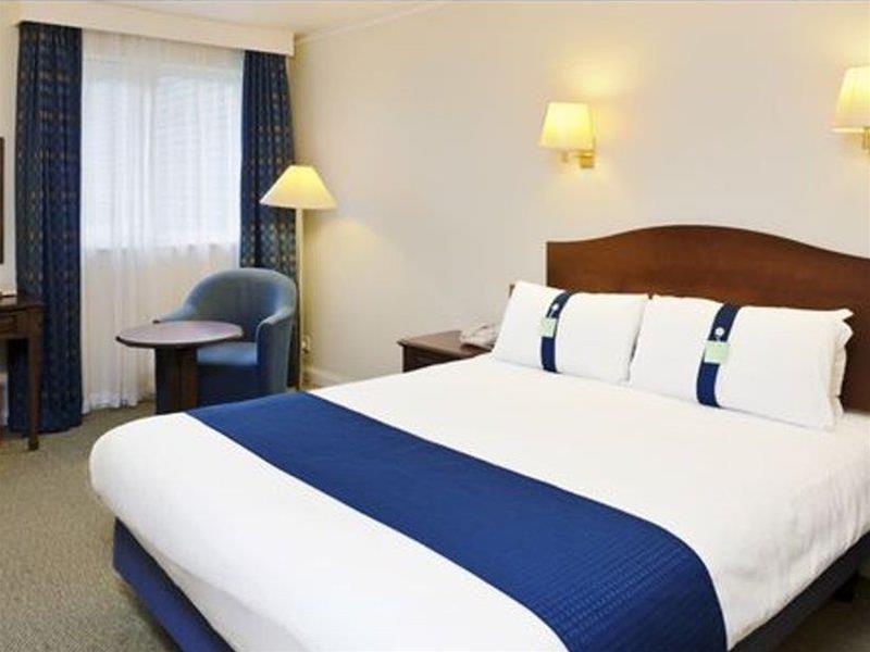 Holiday Inn Ashford Central By Ihg Exterior photo